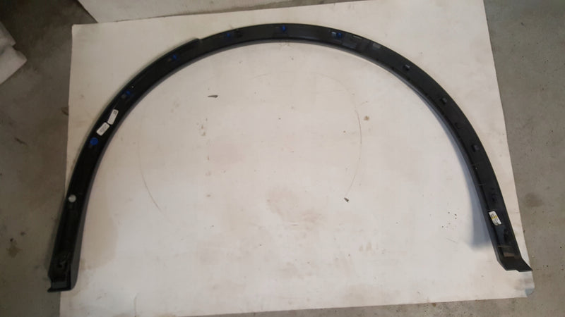 Listwa błotnika prawy tył AUDI Q5 80A853818A demontaż