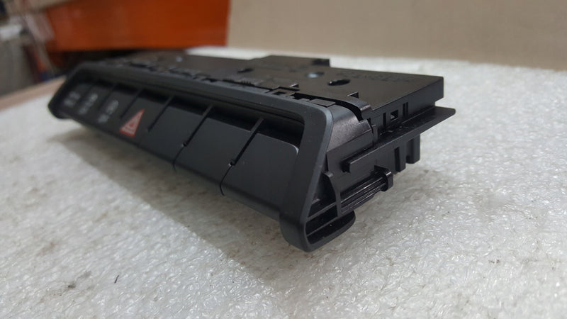 Panel przycisków AUDI A3 8Y0925301G demontaż