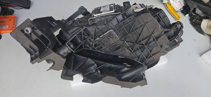 Pr kompletny xenon skr LED Audi Q5 lift 8R0941032C IDEAŁ! Wraz z mocowaniem