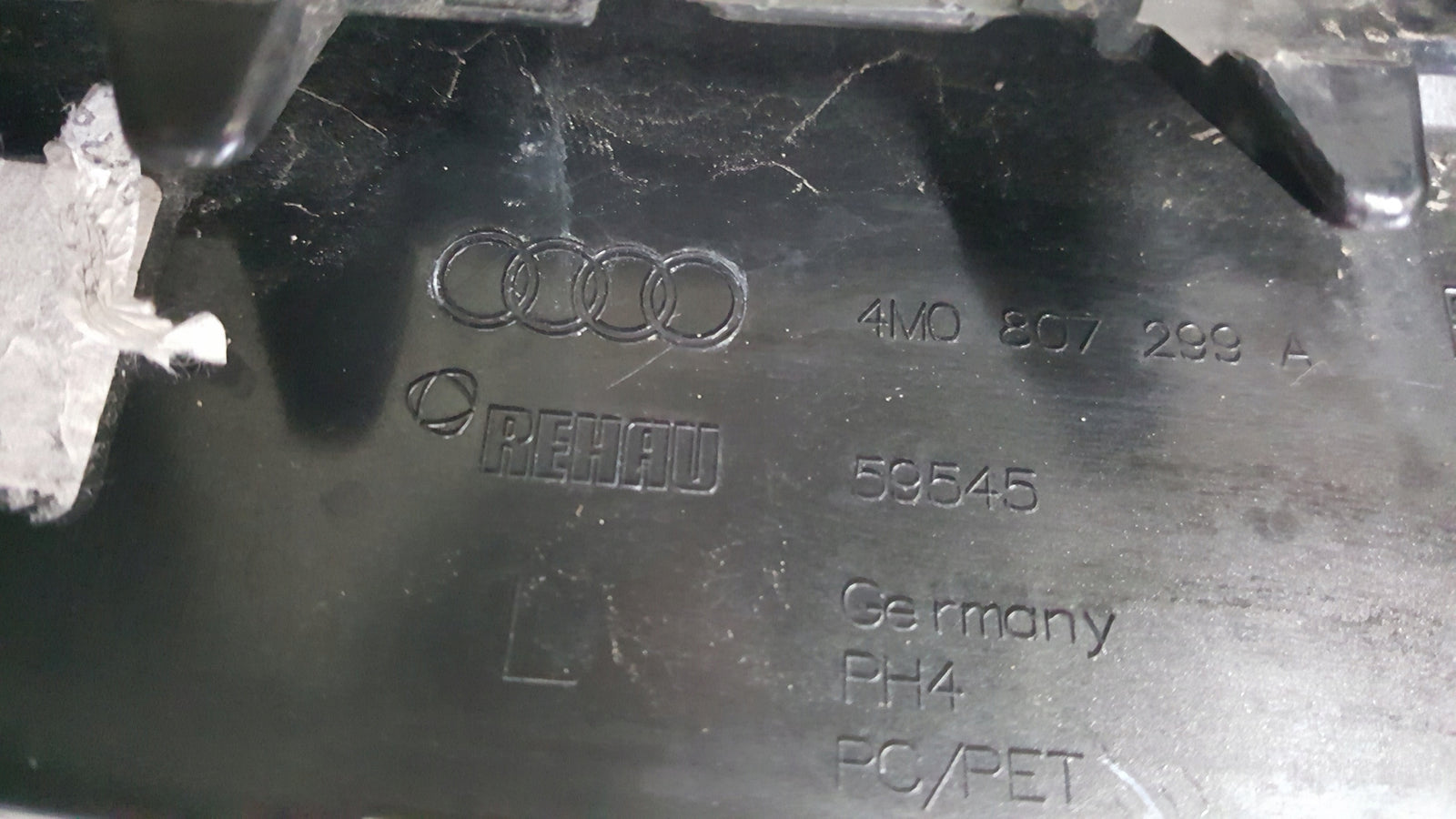 SQ7 4M LIFT Q7 LISTWA KRATKI ZDERZAKA LEWY PRZÓD SLINE 4M0807299A