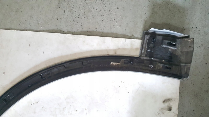 Listwa błotnika przedniego prawa strona AUDI Q5 80A853718F demontaż