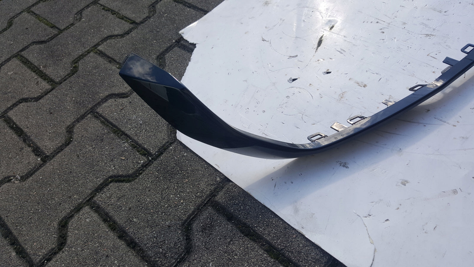 LISTWA ZDERZAKA TYŁ DO AUDI Q5 SQ5 S-LINE 80A853057A ORYGINALNA