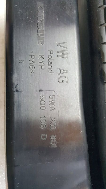 Filtr węglowy VW AUDI SEAT SKODA 5WA201801 demontaż