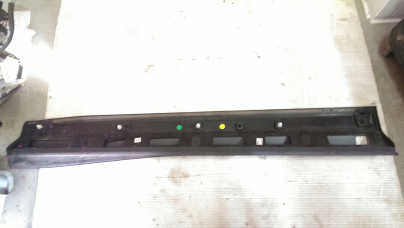 Listwa drzwi prawy przód AUDI Q3 II 83A853960A/B