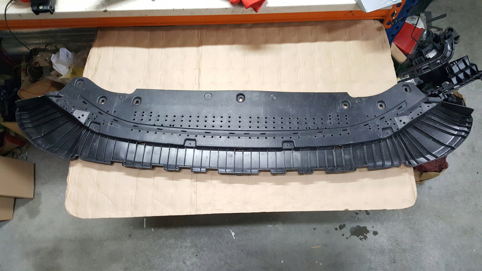 OSŁONA POD ZDERZAK AUDI A6 C8 ALLROAD 4K0807611B