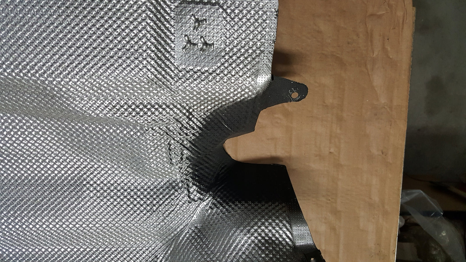 NOWA Osłona termiczna 4S0825709D AUDI R8