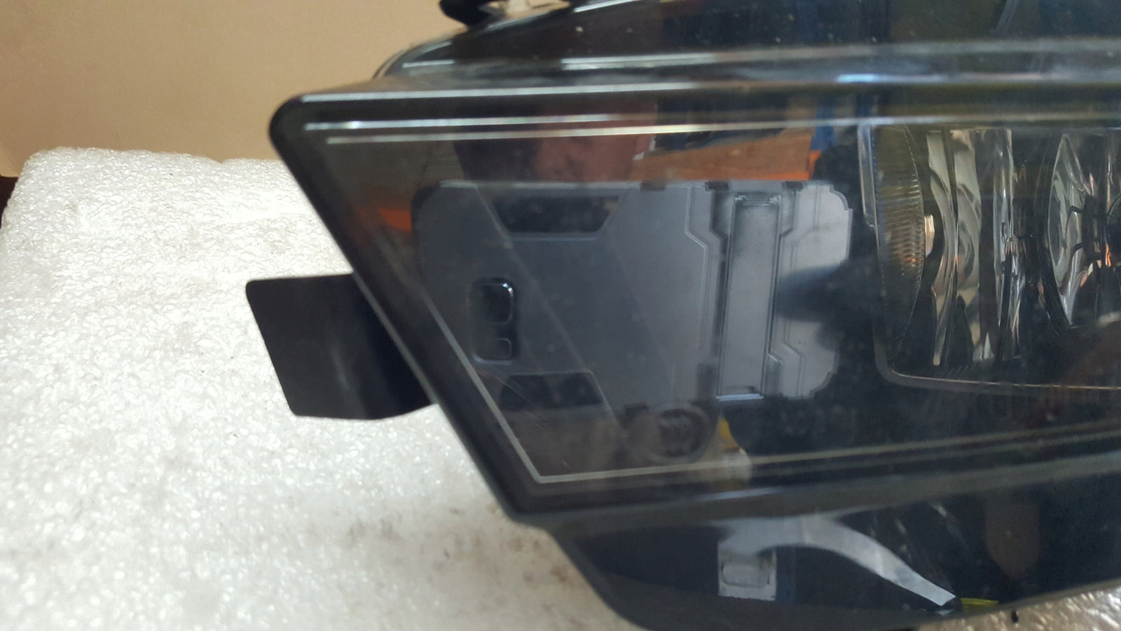 Prawy halogen VW GOLF VII 5G0941662D demontaż