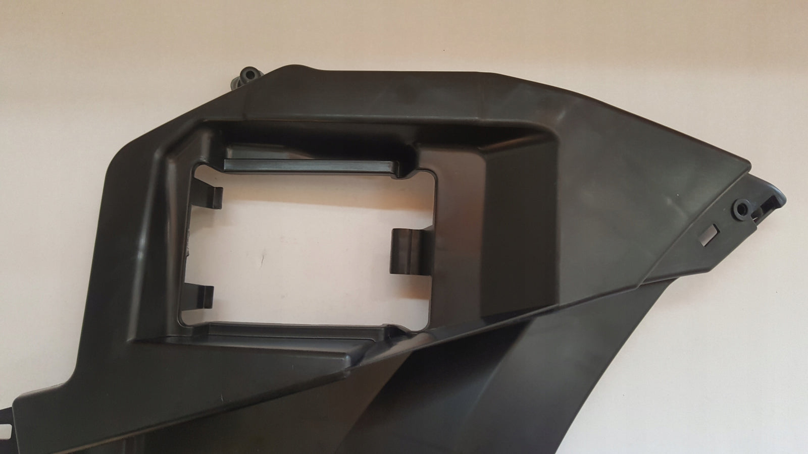 Mocowanie ślizg zderzaka lewy przód VW TOUAREG 760807883 NOWY ORYGINAŁ