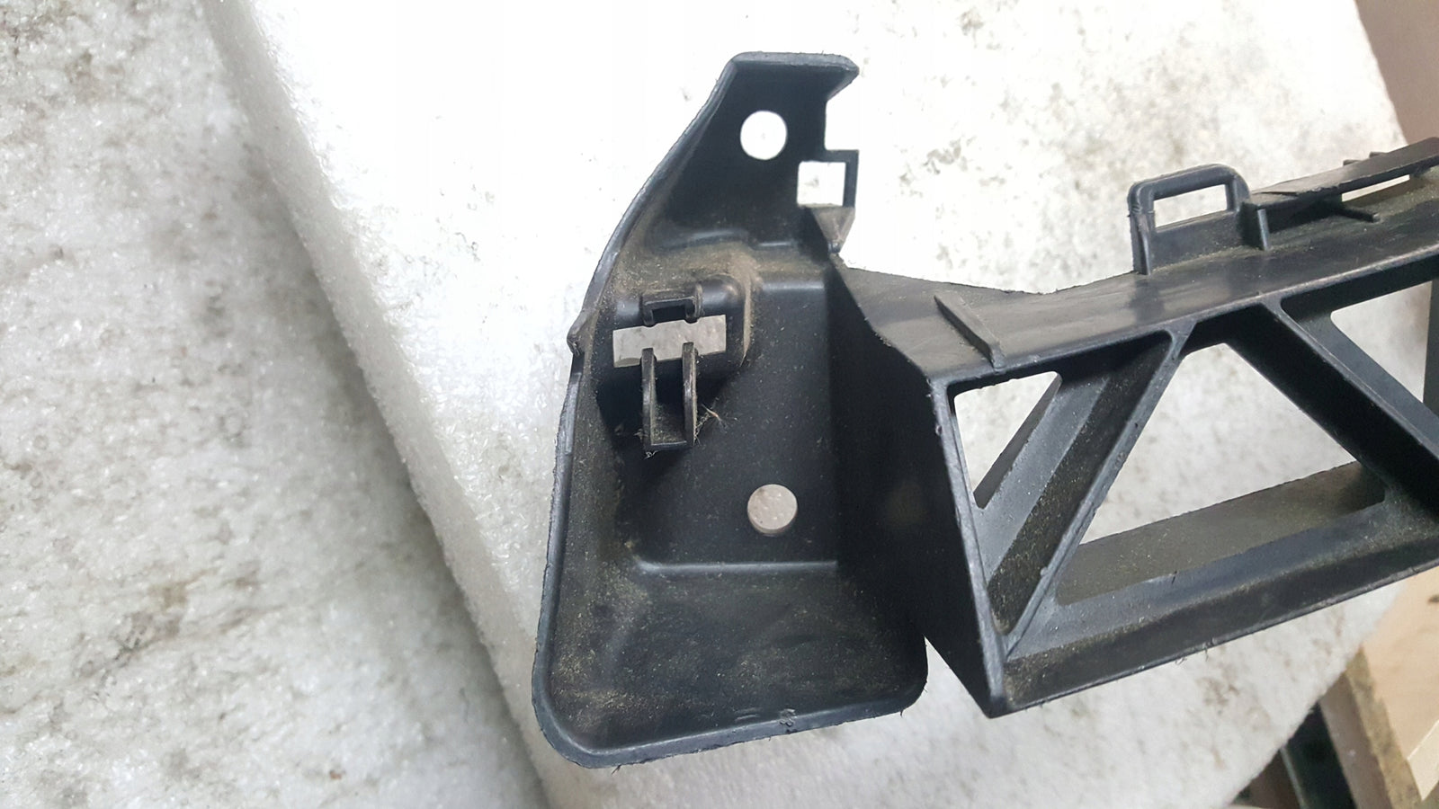 PEUGEOT 207 ŚLIZG MOCOWANIE ZDERZAKA PRAWY TYŁ 9649679180