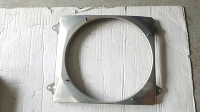 Lewa osłona wentylatora AUDI R8 420121197B NOWA