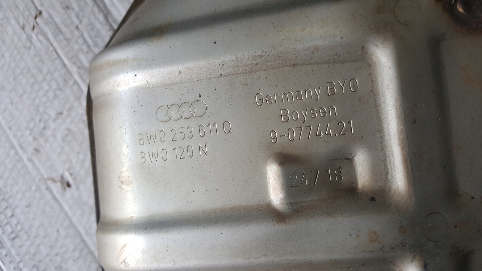 Tłumik końcowy ACTIVE-- AUDI RS4 RS5 8W0253611Q demontaż