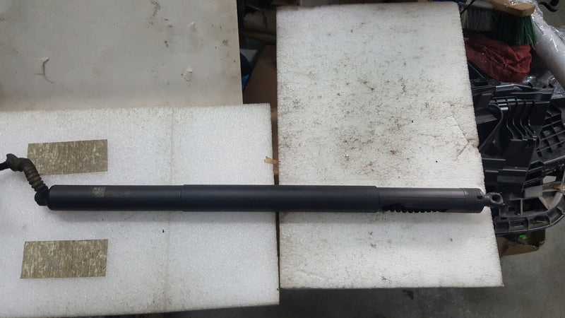 Audi E-tron Sportback Q8 Siłownik klapy bagażnika lewy 4K4827851A