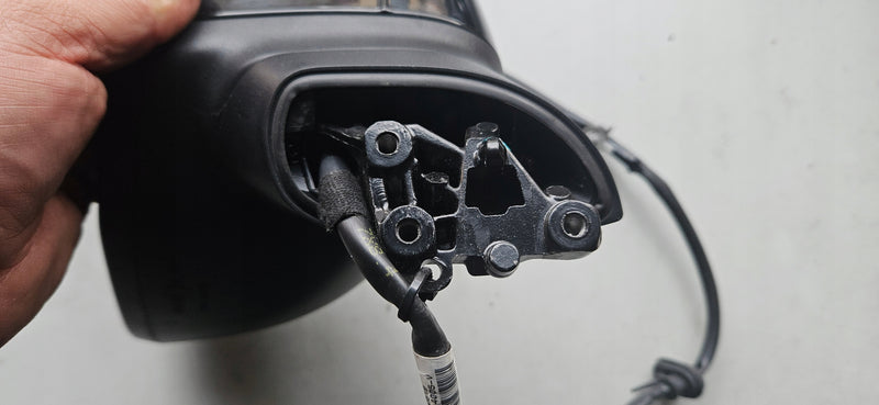 Le Lusterko zewnętrzne AUDI A4 B9 8W1857409N 8 pin IDEAŁ