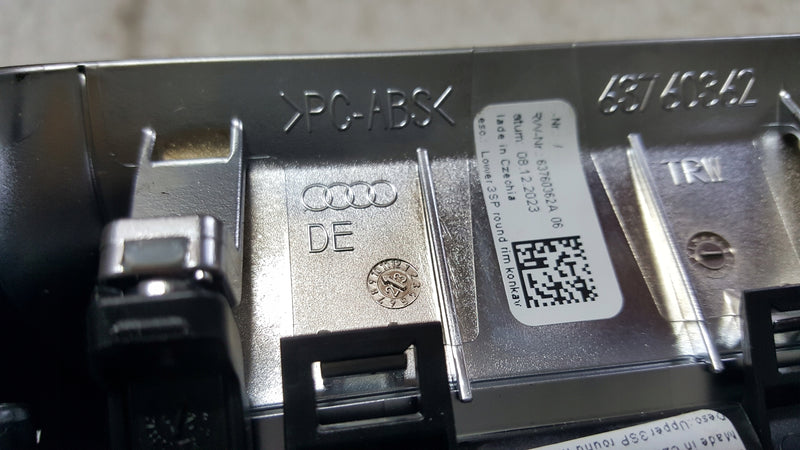 AUDI SQ5 ELEMENT ZAŚLEPKA NAKŁADKA KIEROWNICY 4M8419659A