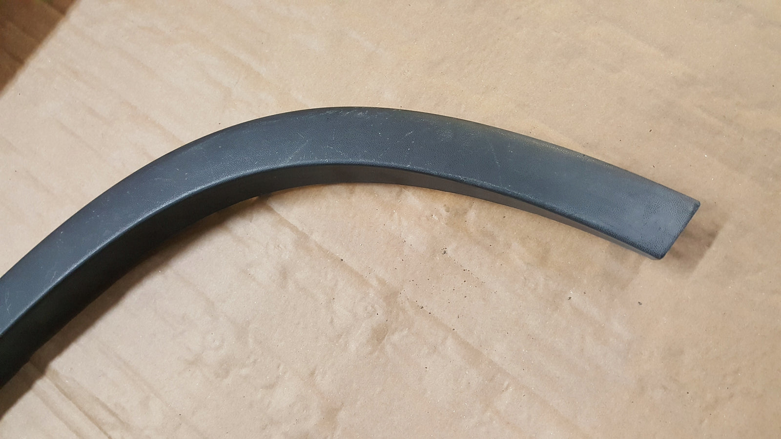 VW TIGUAN I LIFT 5N0 11- NAKŁADKA LISTWA BŁOTNIKA LEWY TYŁ 5N0854819C