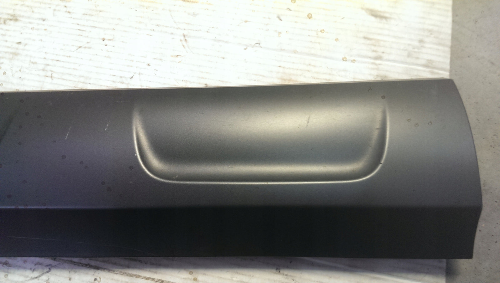 Listwa drzwi prawy przód AUDI Q3 8U0853960G
