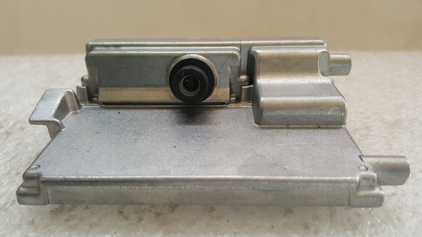 Kamera asystent zmiany pasa VW SKODA 1EA980654H demontaż