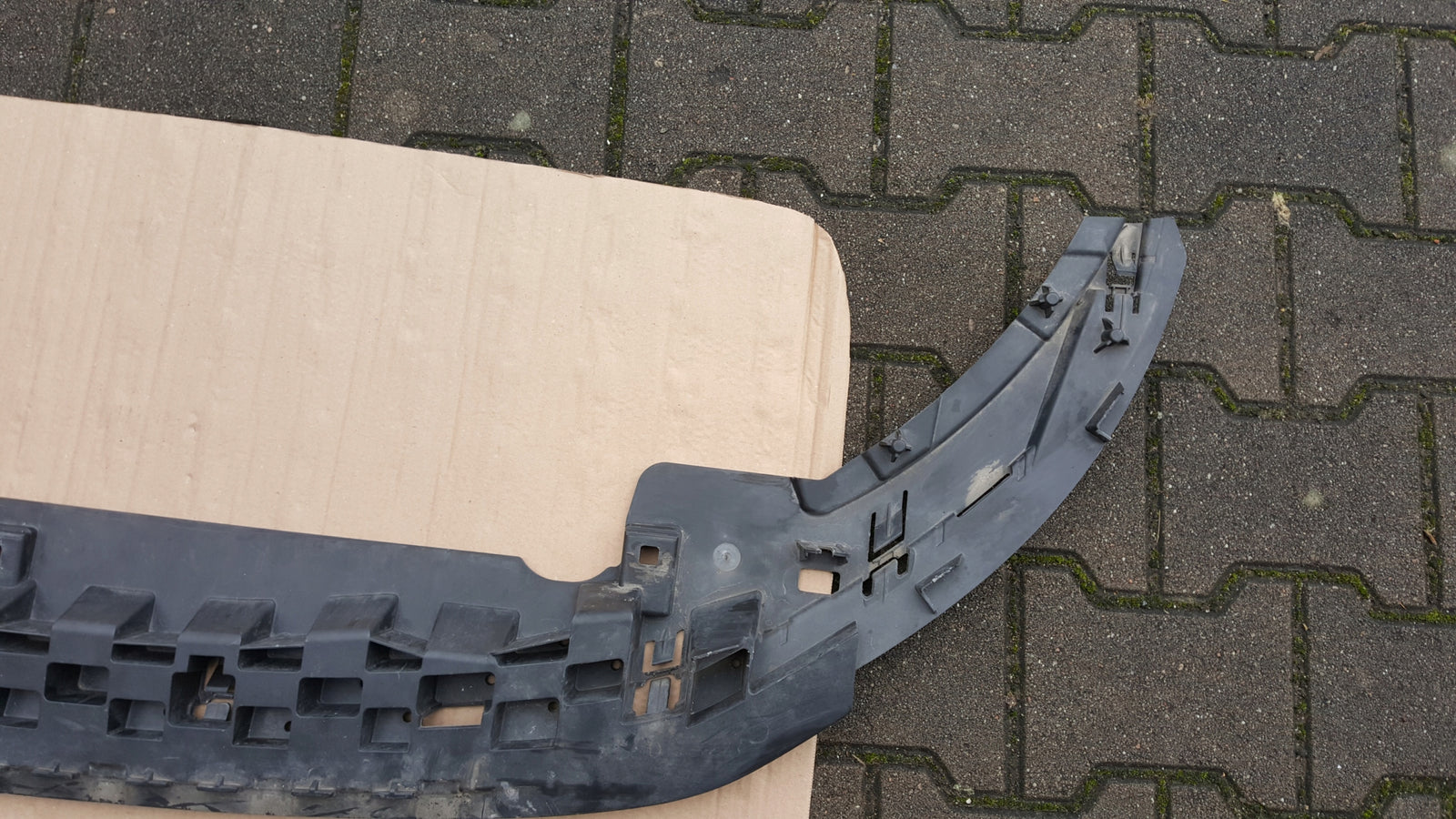 AUDI A3 8V 2012>- SPOILER PŁYTA OSŁONA POD ZDERZAK PRZÓD PRZEDNI 8V3807233B