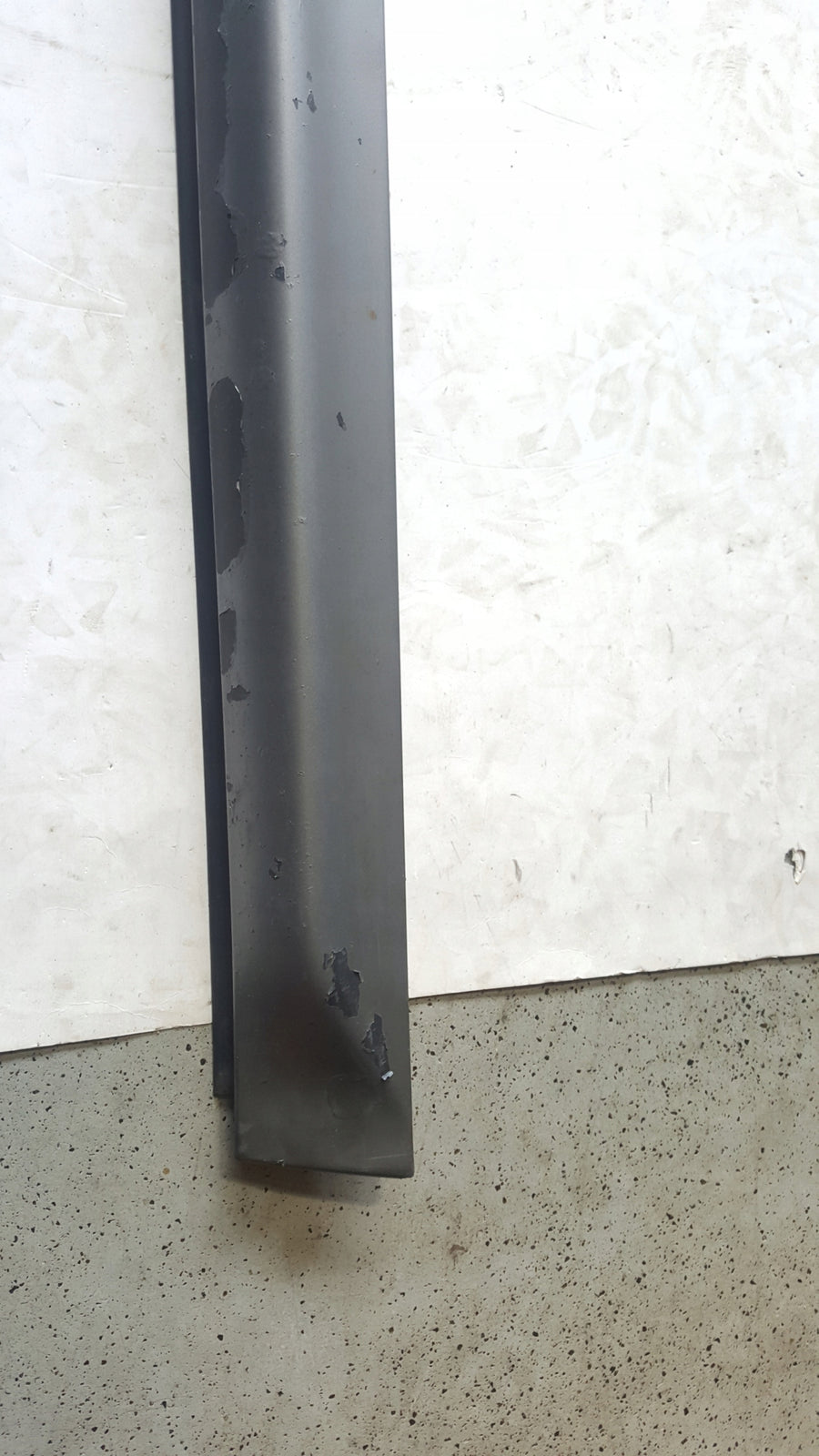 Listwa drzwi przednich prawa Audi A6 ALLROAD 4F0853960B