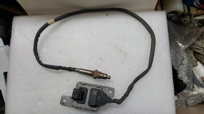 Sonda lambda czujnik NOX AUDI Q7 4.0 TDI 4M0907807G demontaż