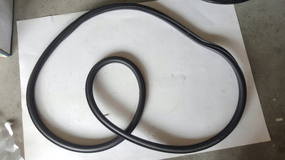 NOWA ORYGINALNA uszczelka drzwi prawy przód SEAT IBIZA 6F0867366E