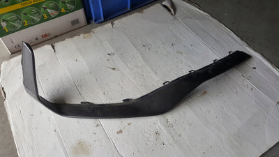 Listwa zderzaka przedniego prawa strona SEAT LEON 5FA853712A demontaż