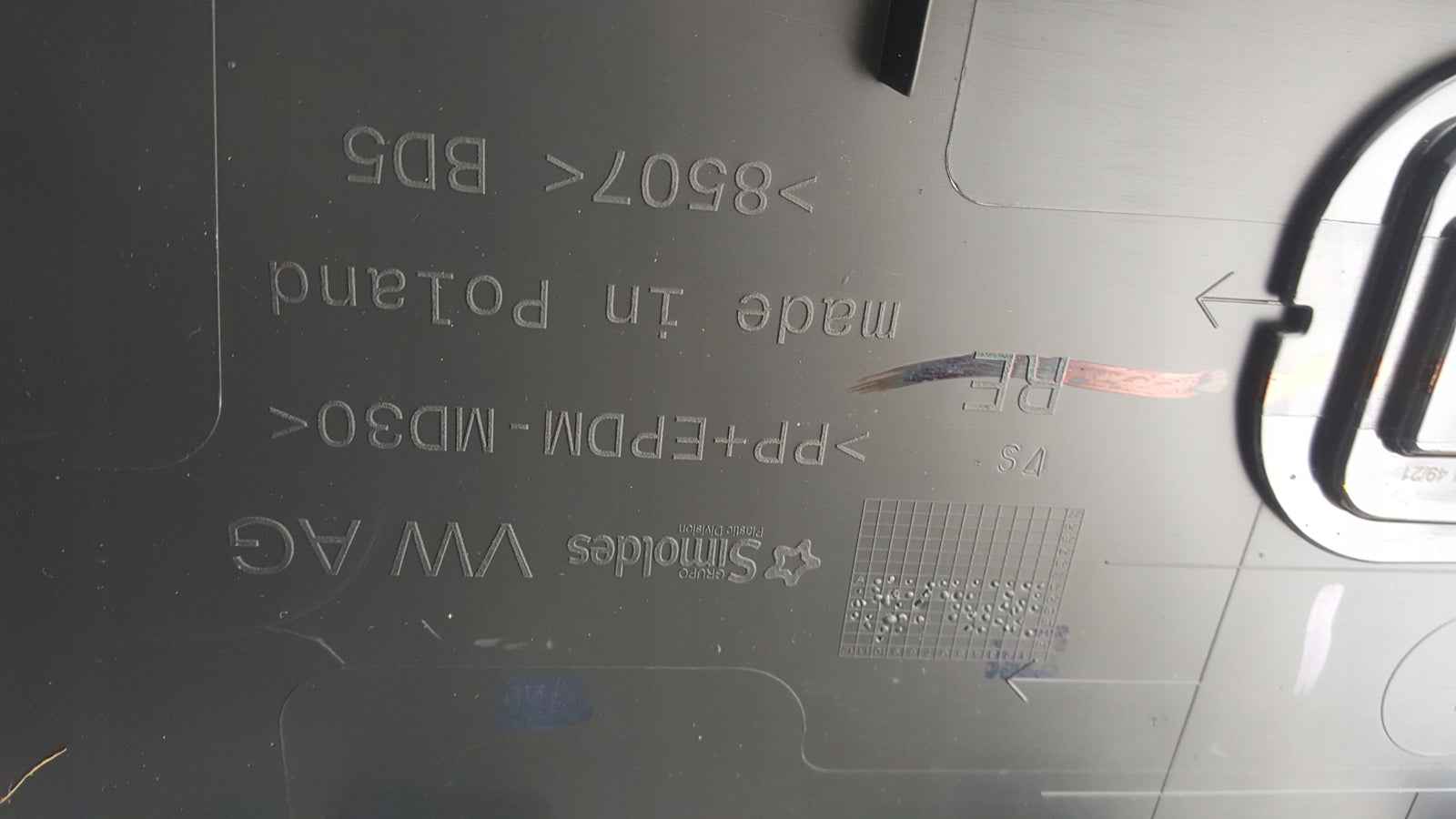 NOWA ORYGINALNA listwa boczna prawa VW CRAFTER II-- MAN TGE 7C3853754