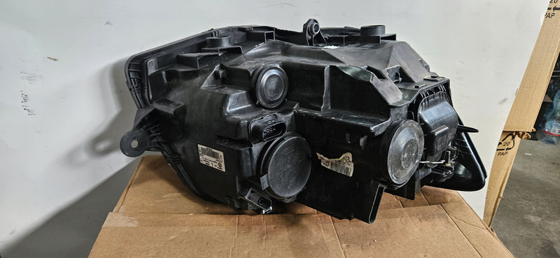 LE reflektor Vw T6 7E1941015AD 2017r IDEAŁ