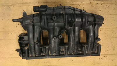 kolektor ssący Vw Audi 06F133201N