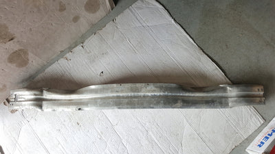 Belka zderzaka przedniego AUDI A4 (B8) A5 RS4 RS5 LIFT 8K0807113F demontaż