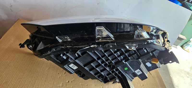 2GA941035AH LEWY ful led IQ.LIGHT Vw T-ROC LIFT 2021r demontaż