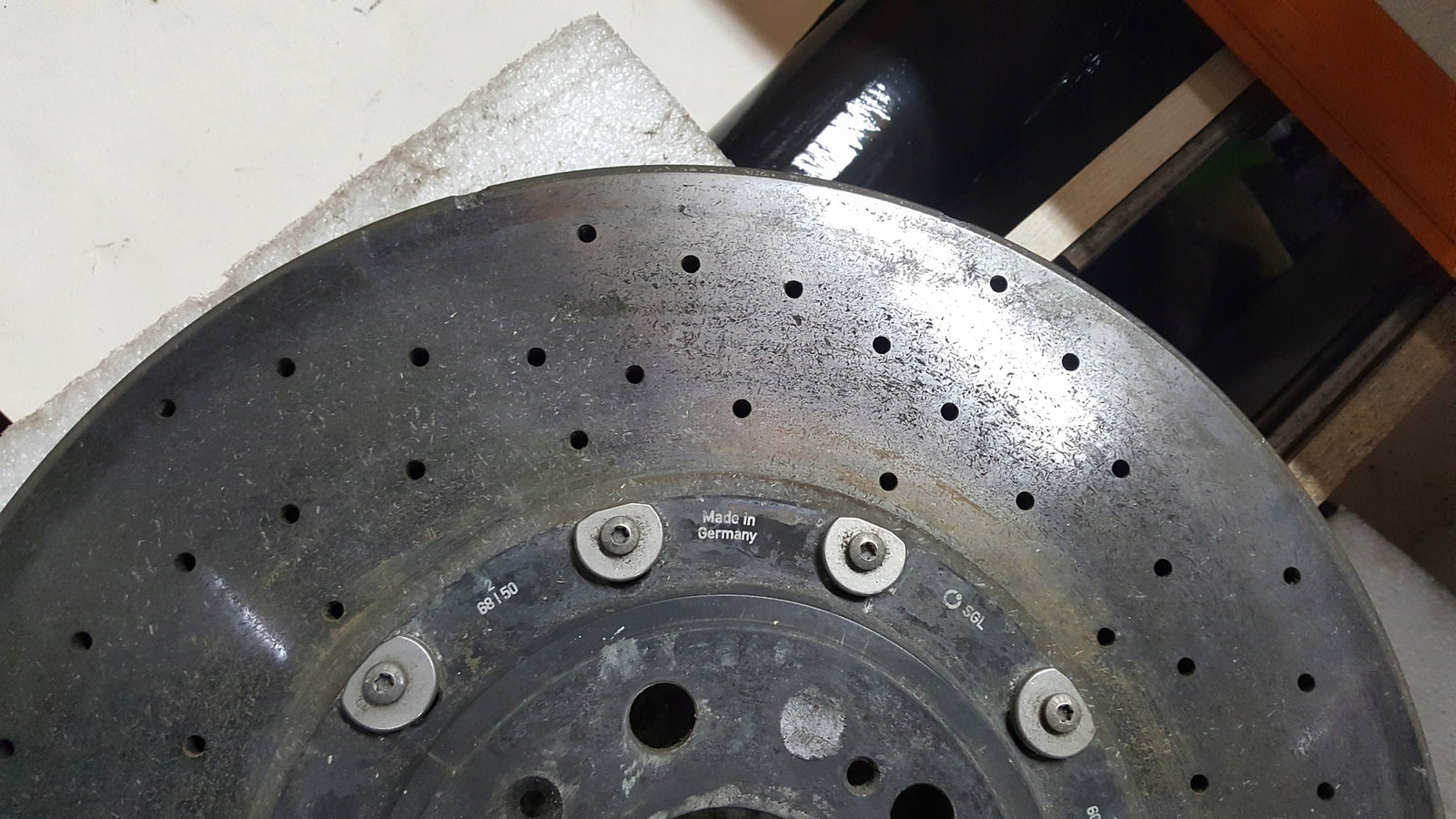 TARCZA CERAMICZNA Audi C8 A6 A7 4K0615302D PRAWA