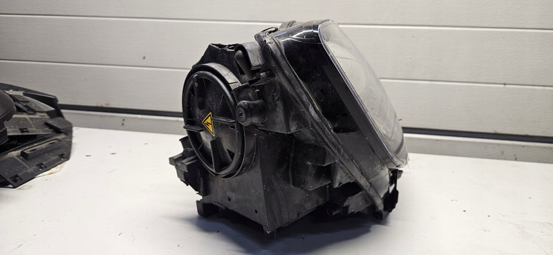 Pr xenon LED Vw Sharan 7N1941034D 2022r