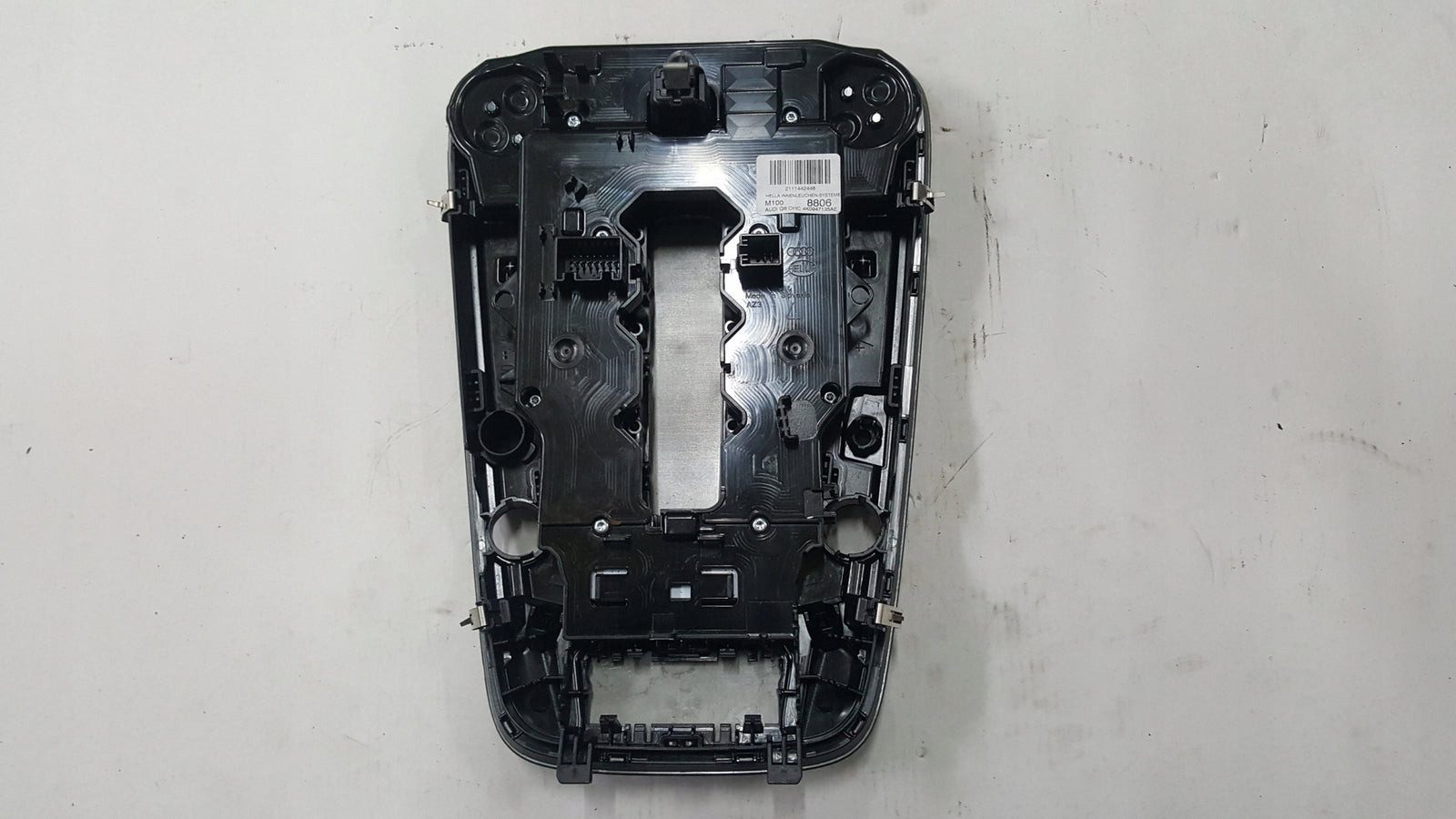 Lampka podsufitki AUDI 4K0947135AE demontaż
