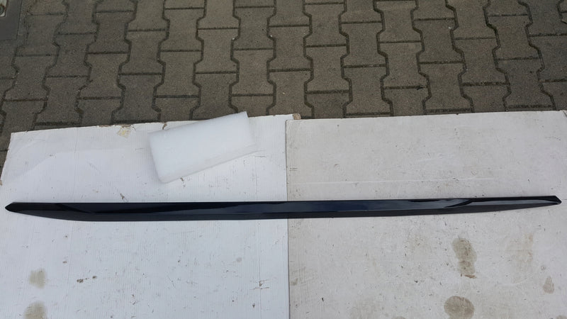 Listwa progowa lewa strona AUDI A3 8Y0853855 demontaż