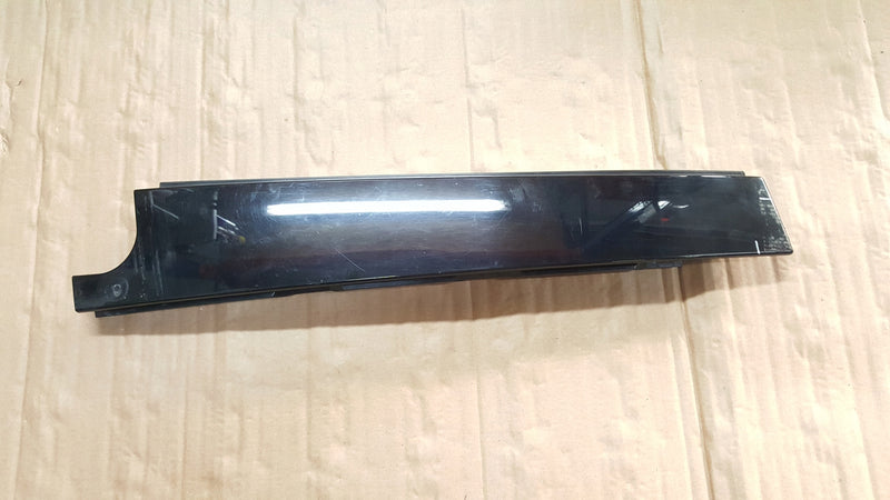 Volkswagen OE 5G6839901A listwa drzwi słupka