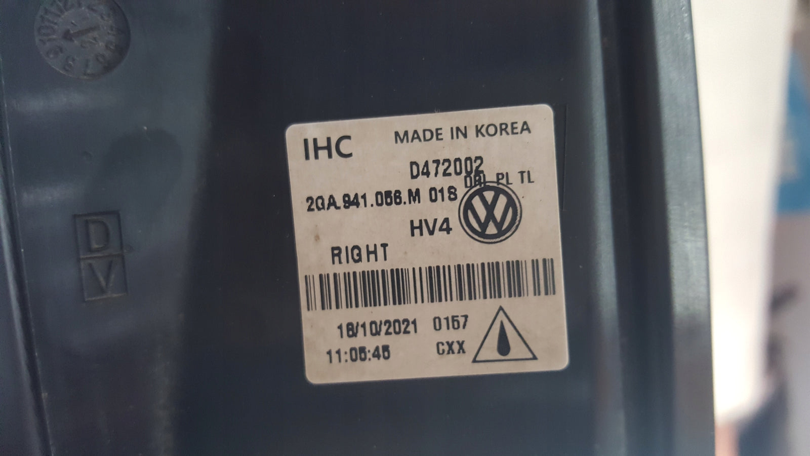 VW T-ROC HALOGEN LED PRAWY 2GA941056M