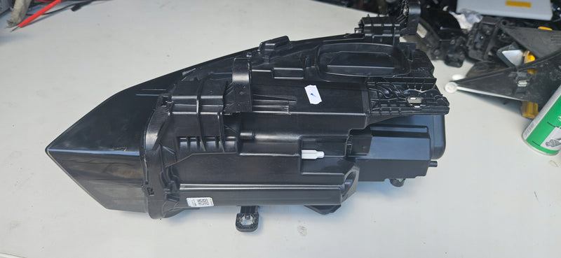 Le reflektor Ful LED AUDI Q2 81A941011C 2023r IDEAŁ