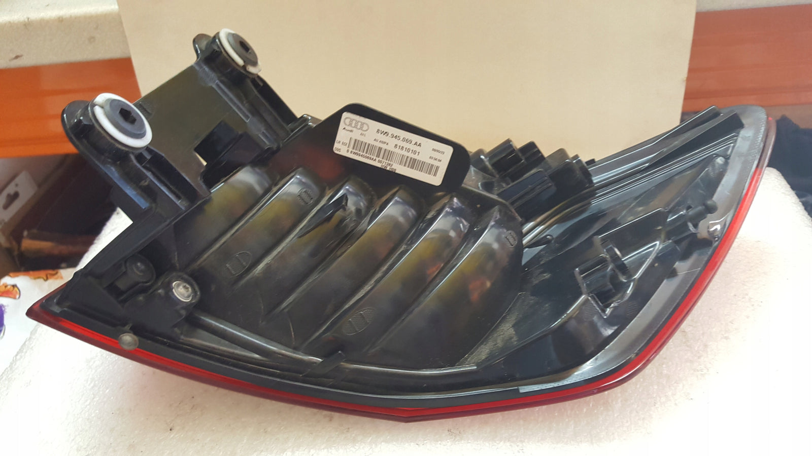 Lampa LED lewy tył AUDI A4 (B9) LIFT kombi 8W9945069AA demontaż