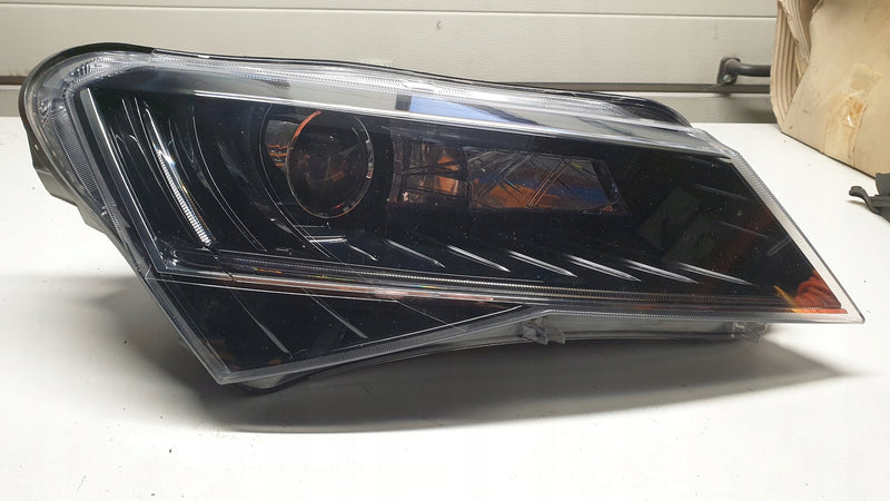 PR xenon LED SKODA SUPERB III 3V1941016B IDEAŁ