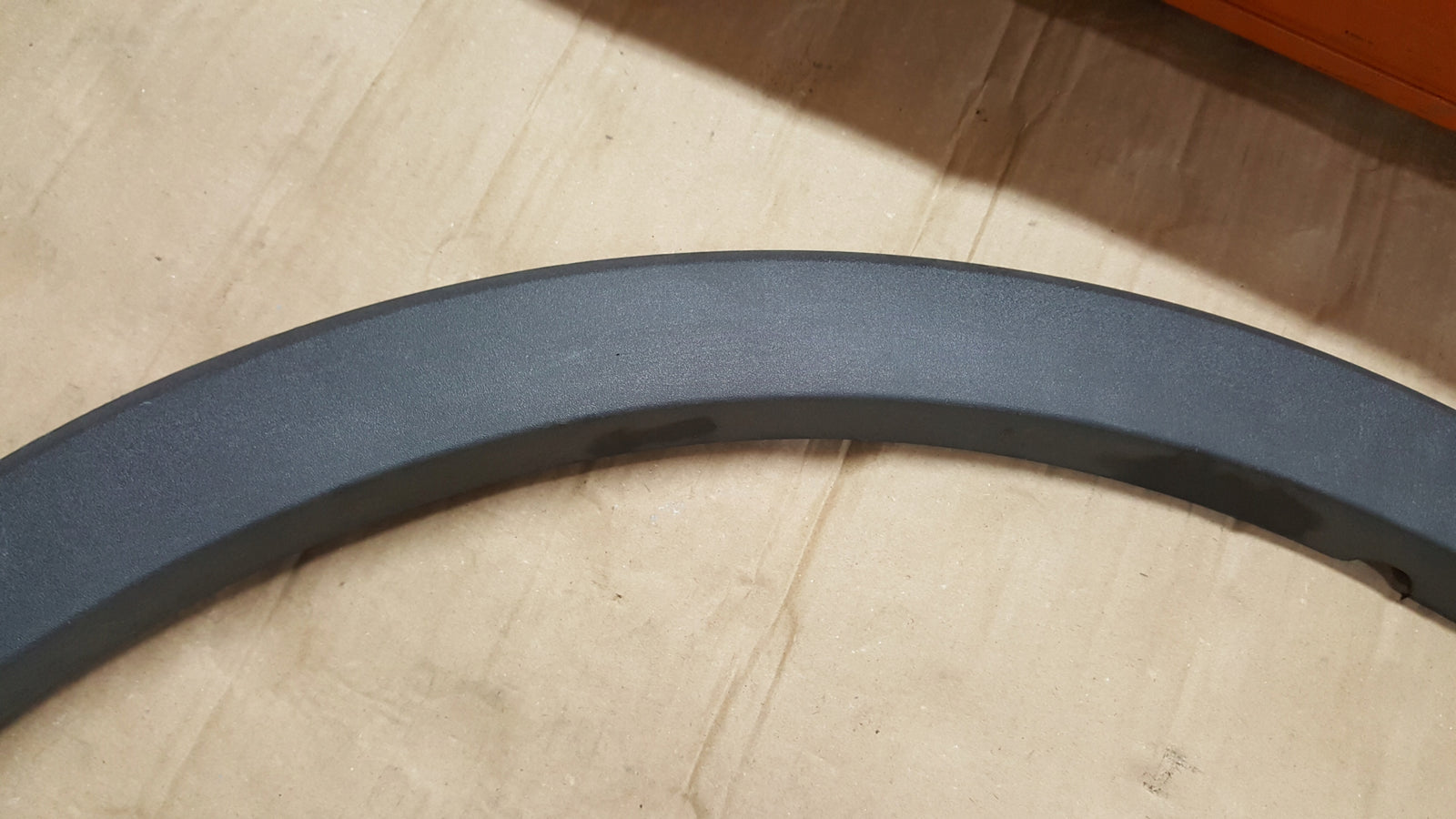 Listwa przednia lewa AUDI Q3 I 8U0 przód lewy 8U0853717