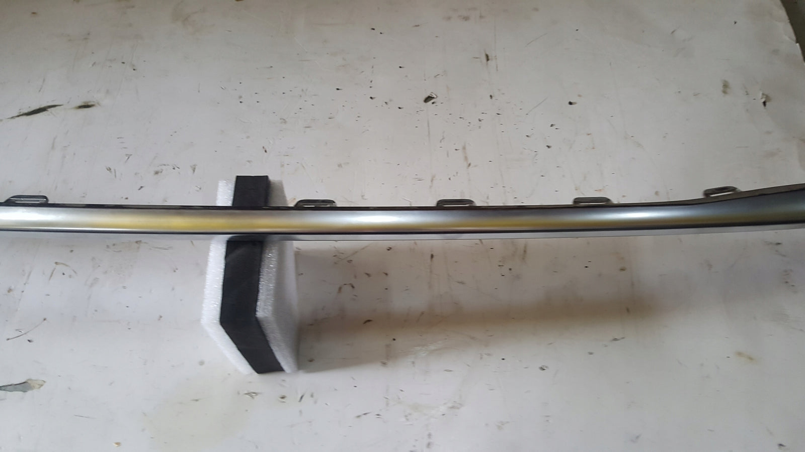 AUDI A4 B9 8W0 LISTWA ZDERZAKA TYŁ TYLNA 8W0853551D