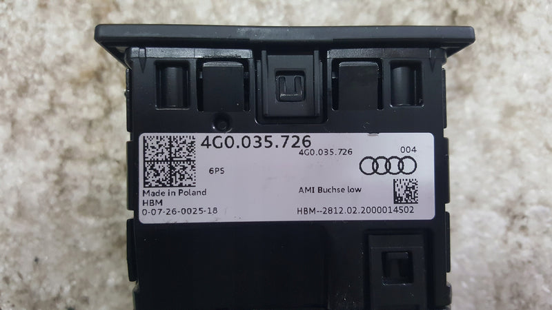 Przyłącze port AMI USB AUX-IN Audi A3 A6 A7 4G0035726