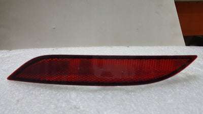 Odblask zderzaka tylnego lewa strona AUDI A3 8V0945105 demontaż
