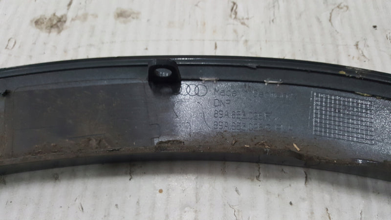 Listwa zderzaka przedniego prawa strona AUDI Q4 e-tron 89A853026F demontaż
