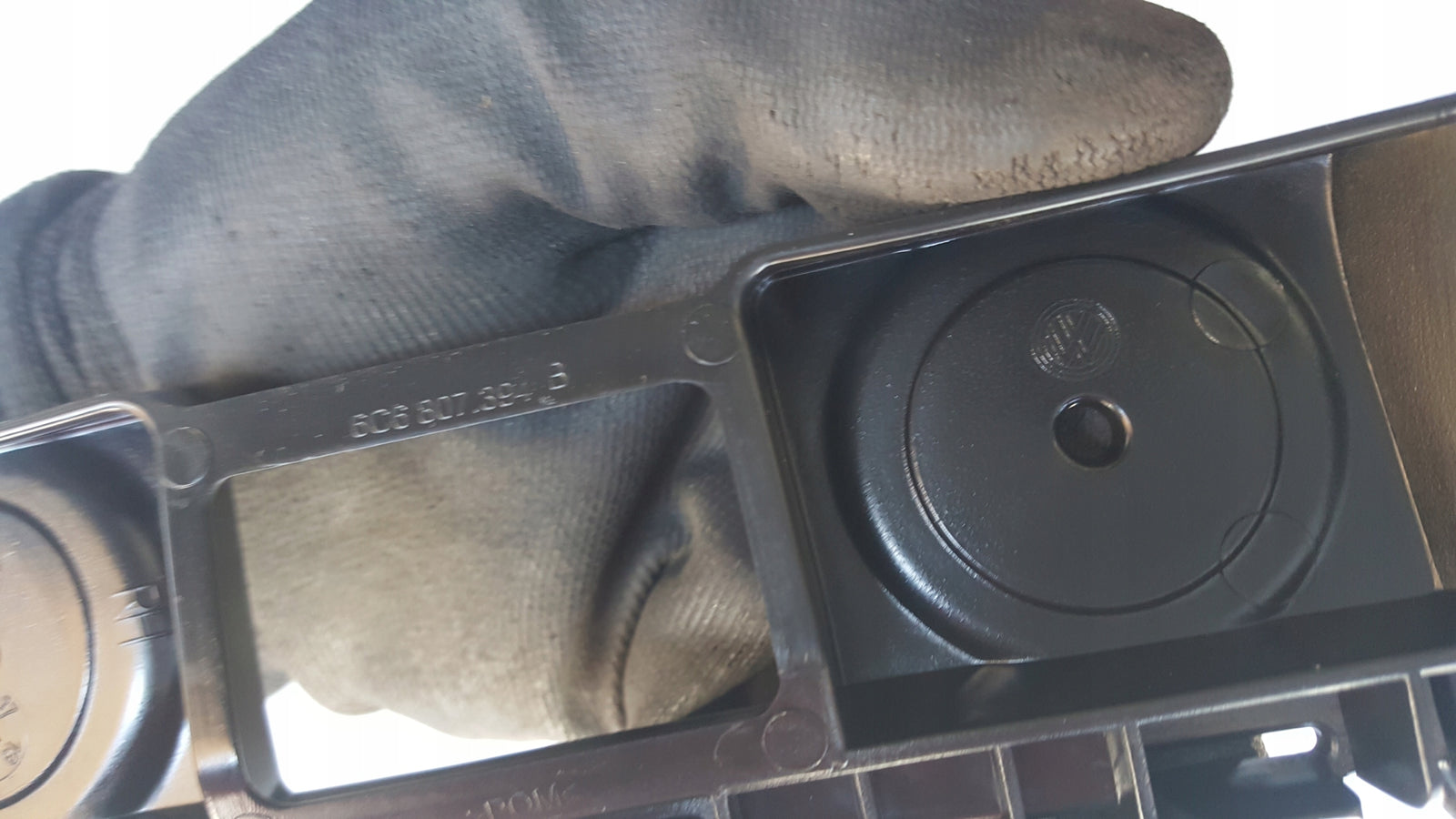 Ślizg zderzaka prawy tył VW POLO 6C6807394B NOWY