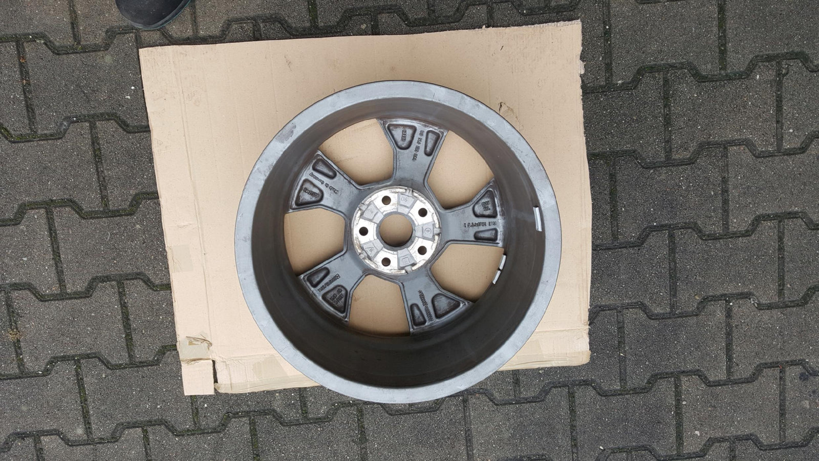AUDI A3 8V FELGA 7,5JX17 ET51 8V0801025 DQ