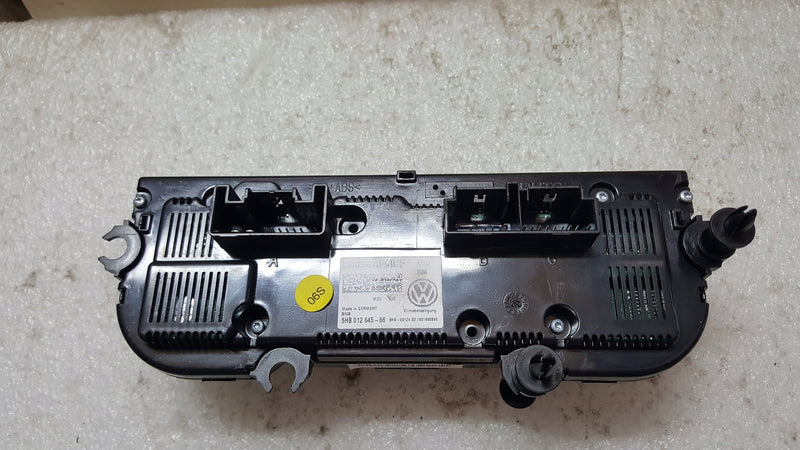 Panel klimatyzacji -- VW GOLF VII PASSAT TOURAN 5G0907044BF demontaż