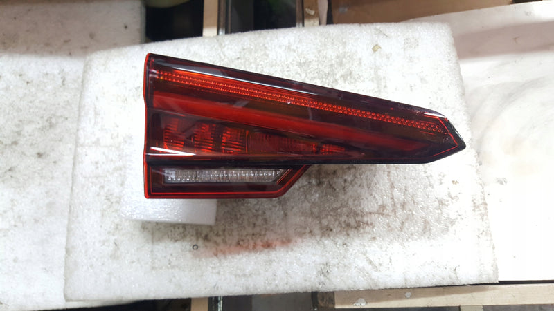 LAMPA TYŁ TYLNA LEWA AUDI A4 B9 15- SEDAN LED 8W5945093G