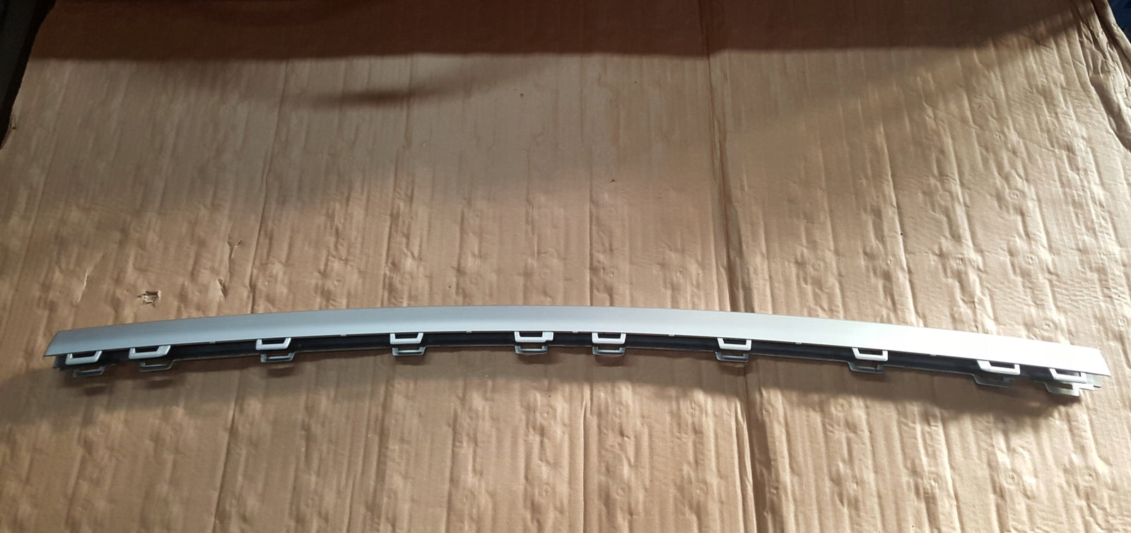LISTWA ZDERZAKA PRZÓD AUDI A6 C8 LIFT S-LINE 4K0807717B ŚRODKOWA PRZEDNIA